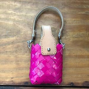 PHONE OR MULTI USE CASE IN BRIGHT PINK